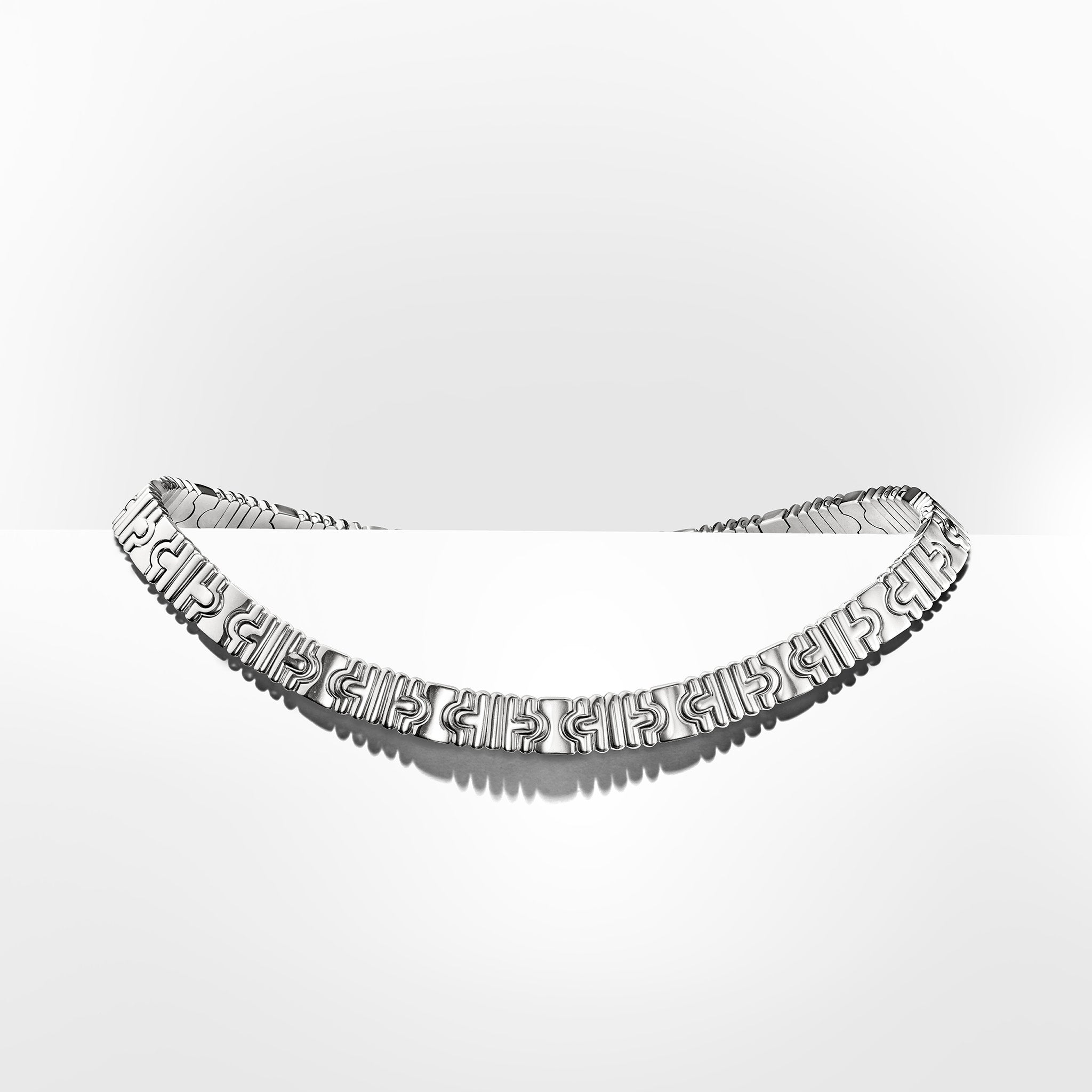 Vintage Bvlgari Parentesi collar necklace in 18K white gold with interlocking curved links
