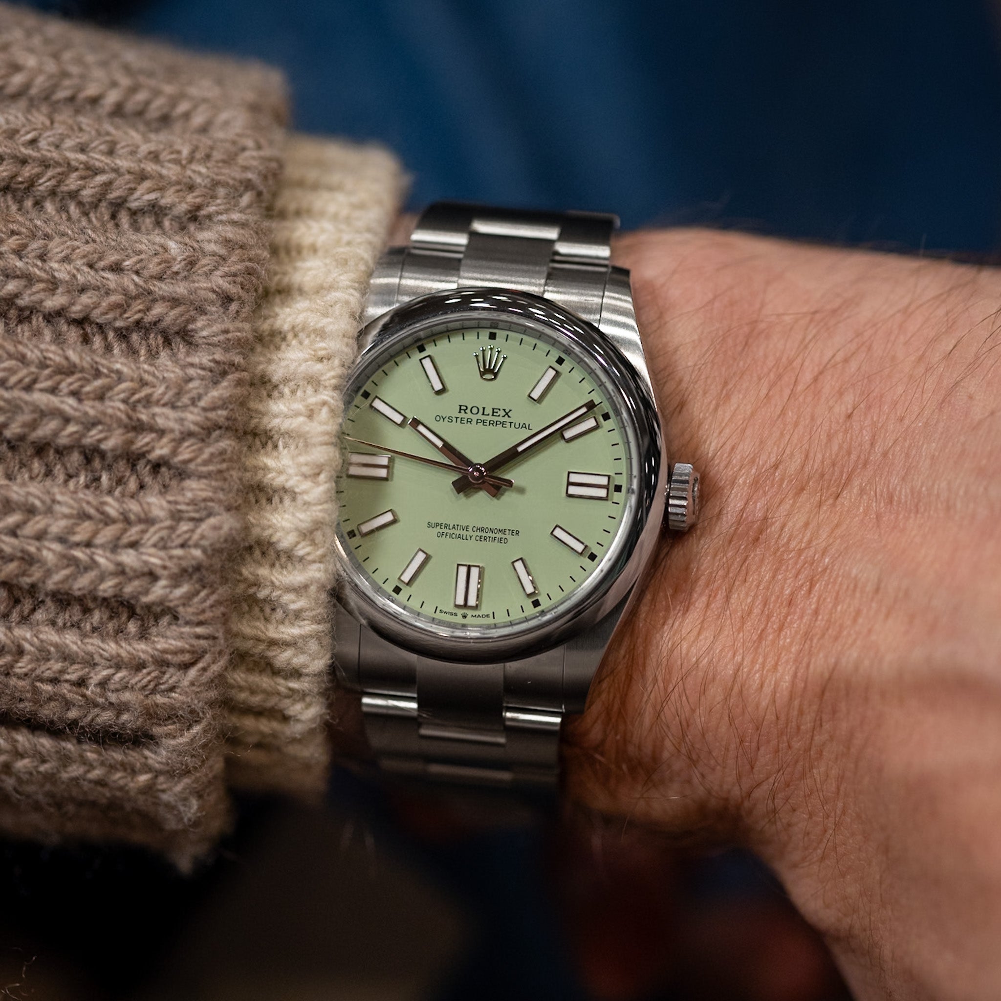 Rolex Oyster Perpetual 41 in Oystersteel, pistachio-green lacquered dial, smooth bezel, Oyster bracelet.