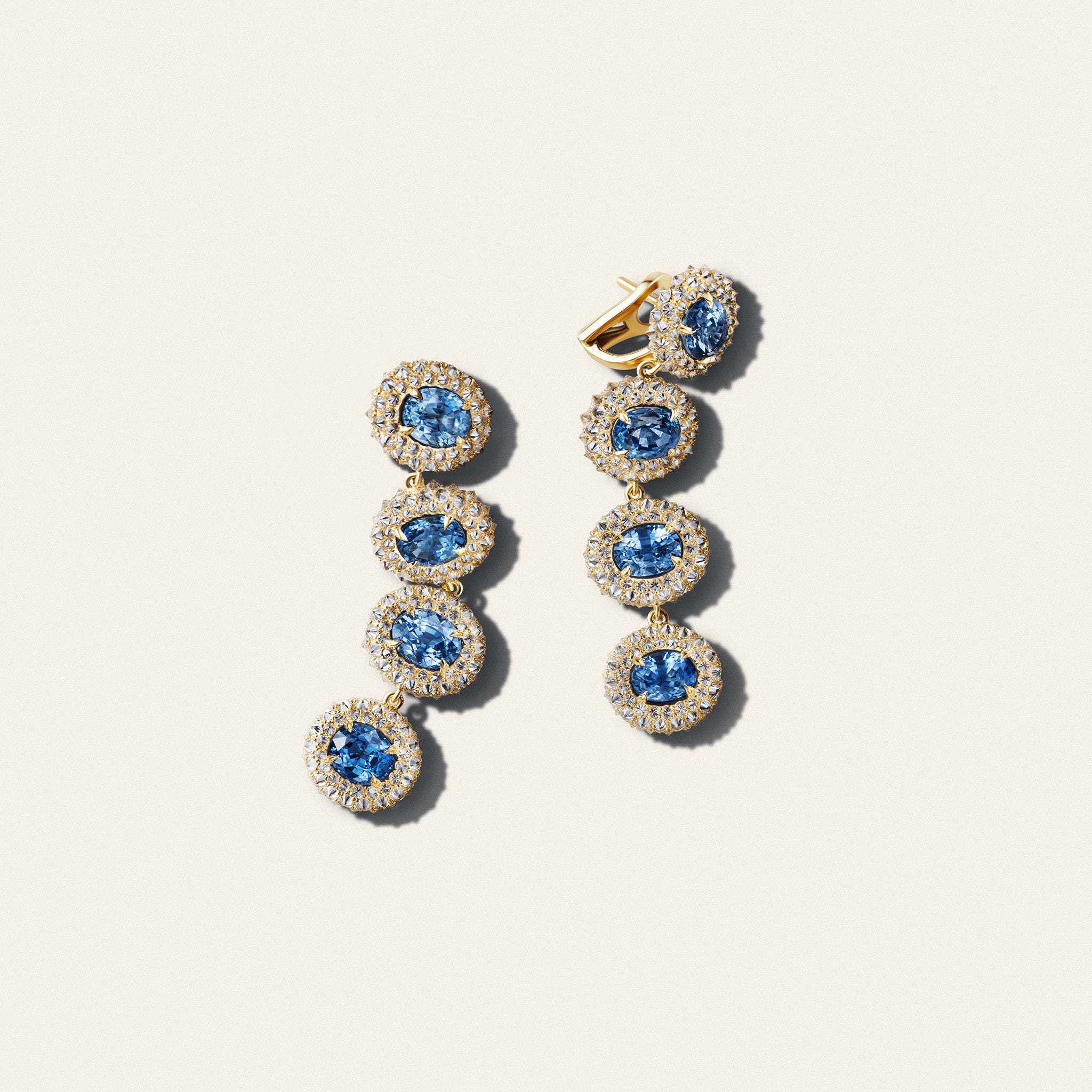 Aryna Sabalenka jewelry featuring ARYNA AO/26 blue sapphire earrings in yellow gold by Material Good
