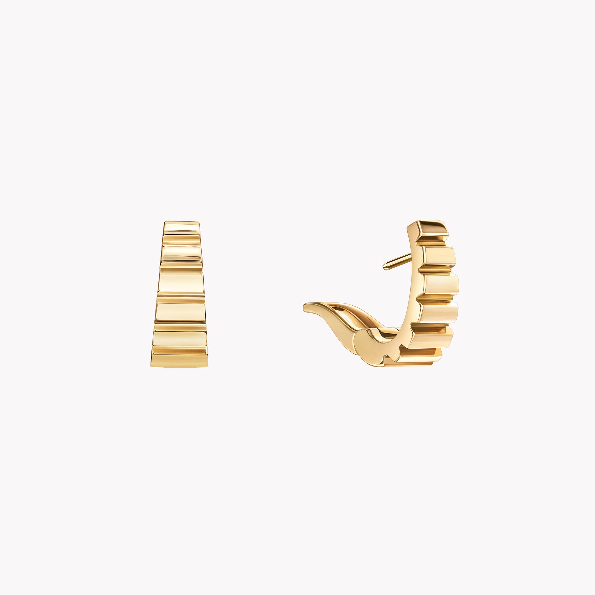 Āzlee Escalier Small Hoop Earrings in 18k yellow gold, side profile revealing graduating ridged construction and omega back closure.