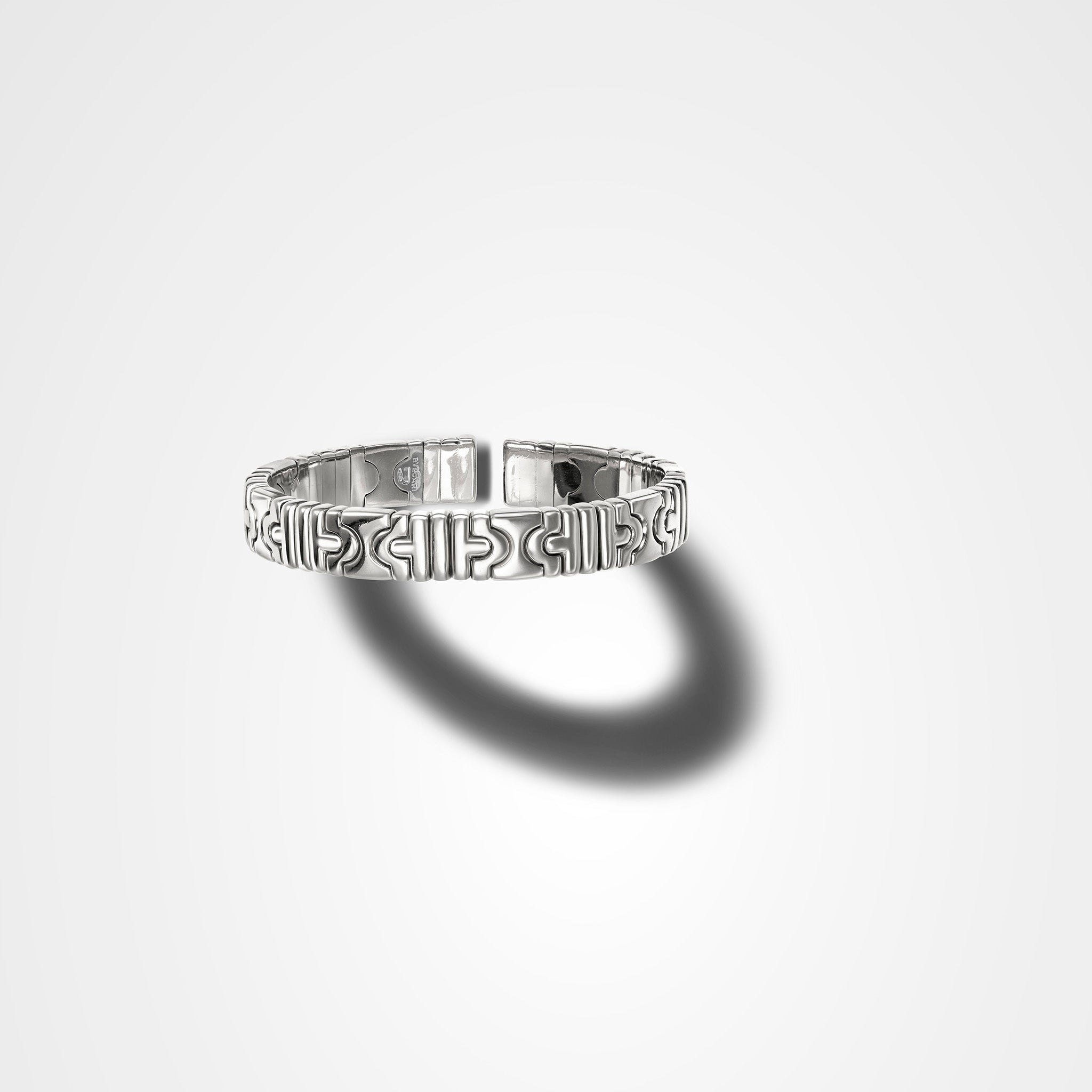 Vintage Bvlgari Parentesi cuff bracelet in 18K white gold with interlocking curved links