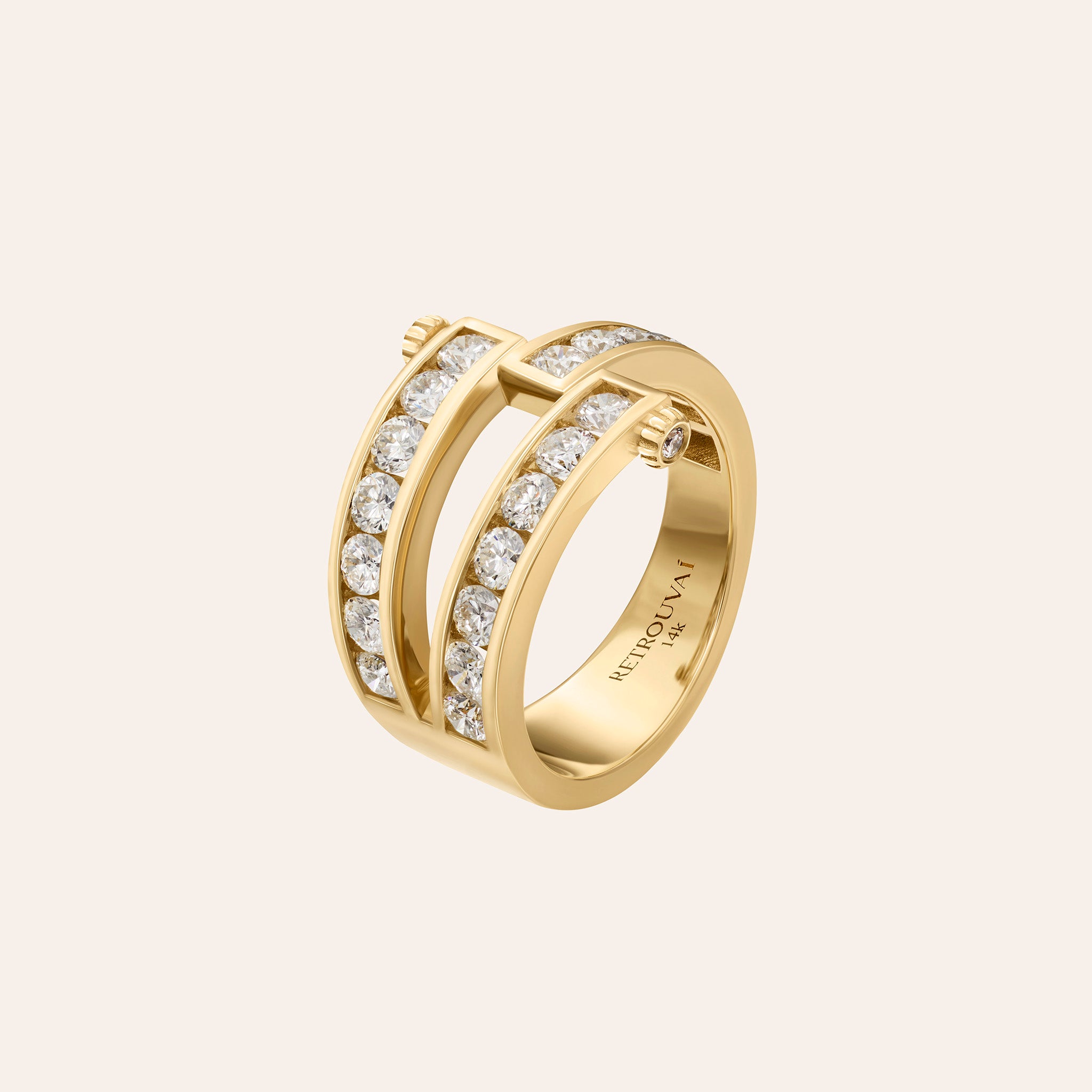 Retrouvaí Grandfather Magna Ring with round diamonds in 14K yellow gold on an ivory background, alternate view