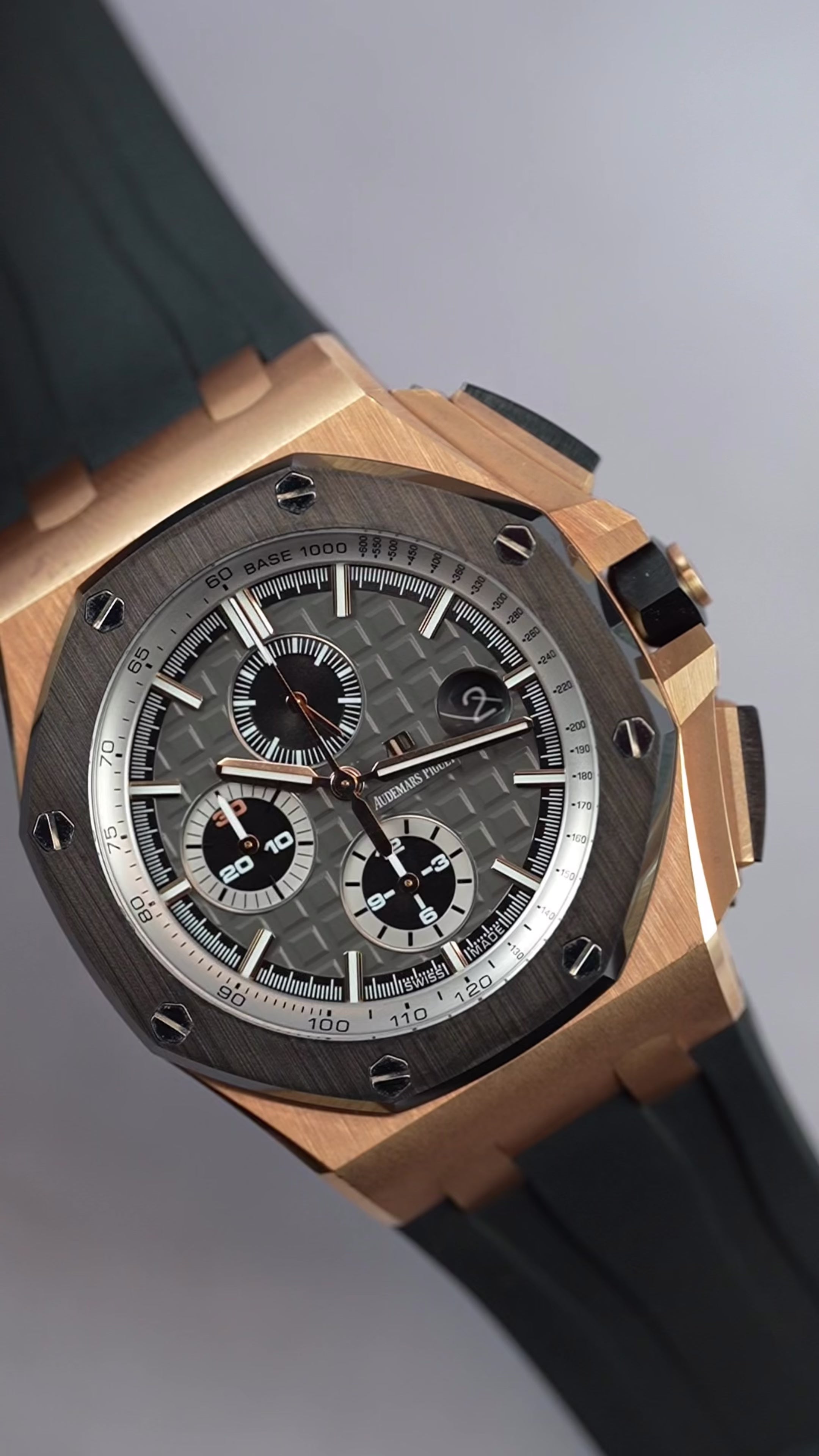 Material Good | Audemars Piguet | 26416RO Offshore | Explore